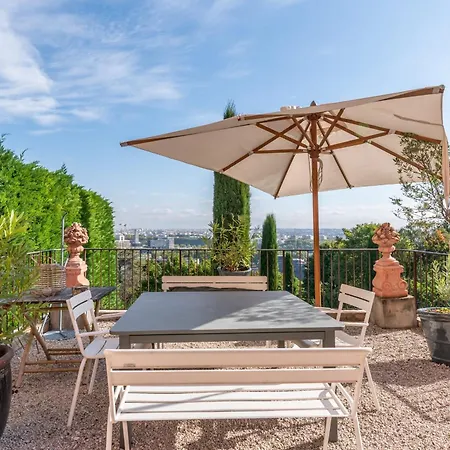 La Vue - Charming House With A Pool Garden And Amazing View