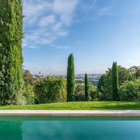 La Vue - Charming House With A Pool Garden And Amazing View