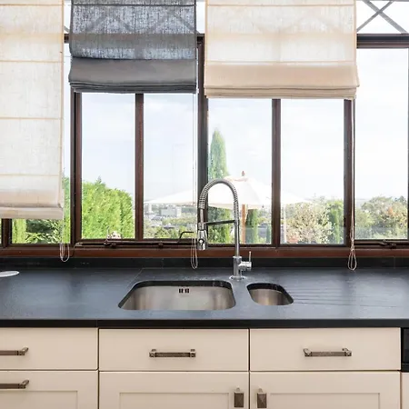 La Vue - Charming House With A Pool Garden And Amazing View Βίλα *